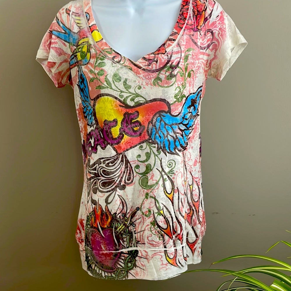 Peace V Neck T Shirt Size Large